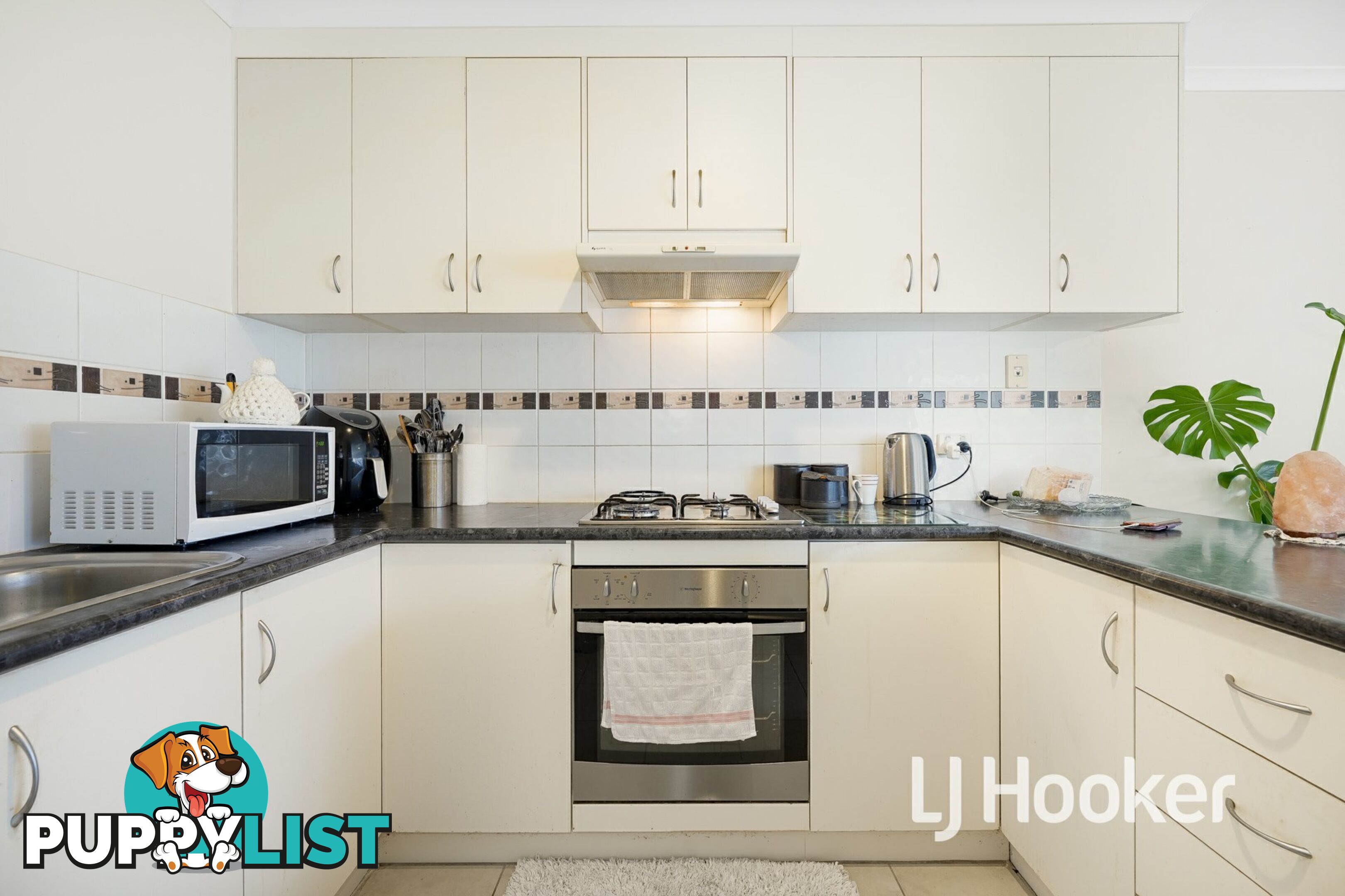 8/11 Renlik Court PAKENHAM VIC 3810
