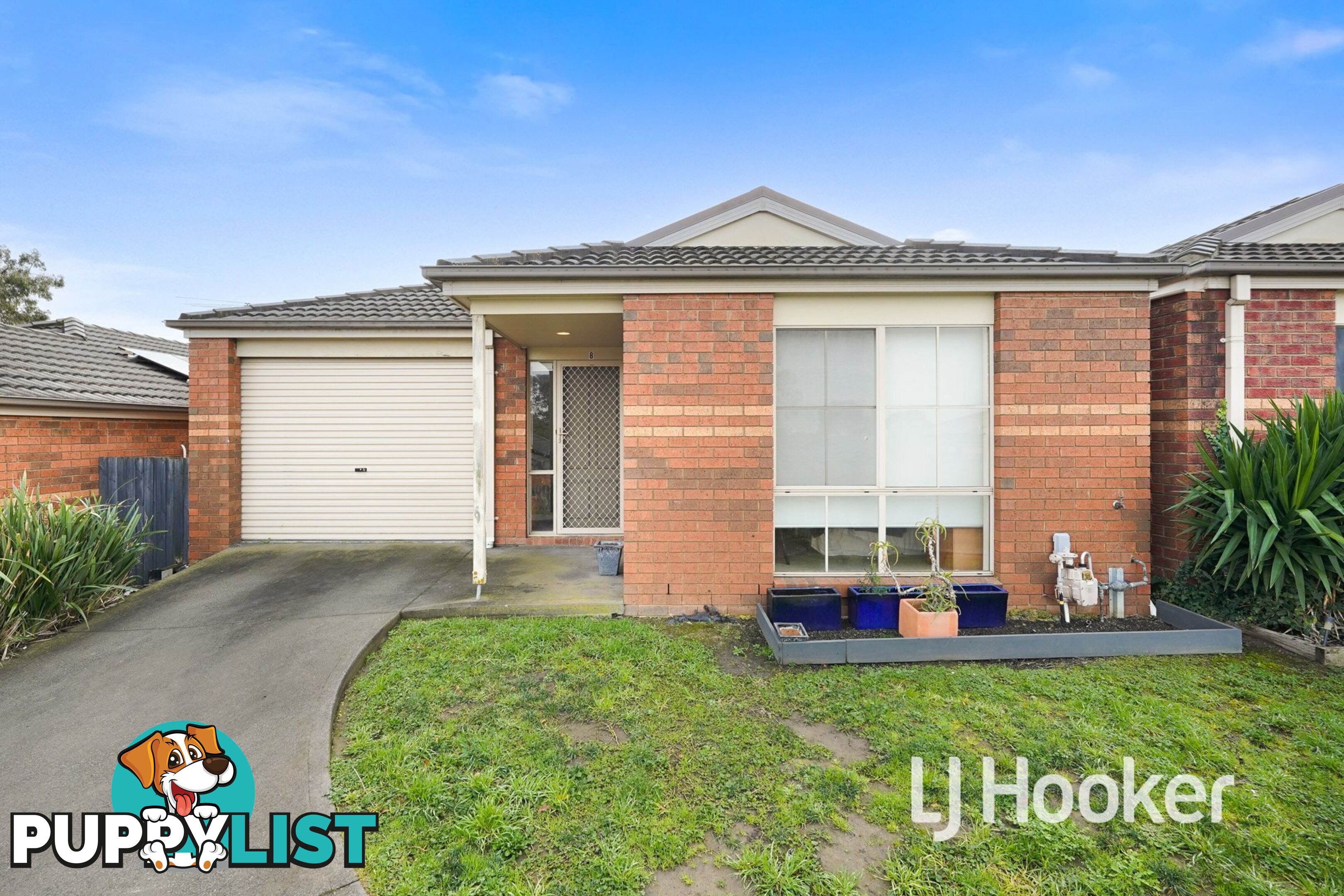 8/11 Renlik Court PAKENHAM VIC 3810