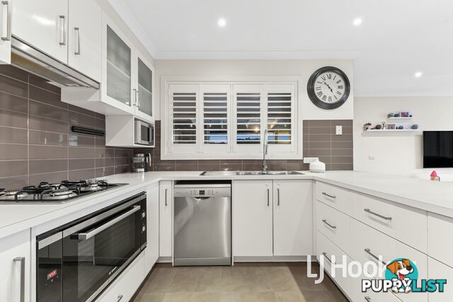 13 Silver Gum Drive PAKENHAM VIC 3810