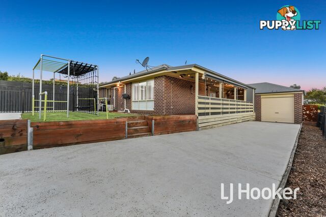 13 Silver Gum Drive PAKENHAM VIC 3810
