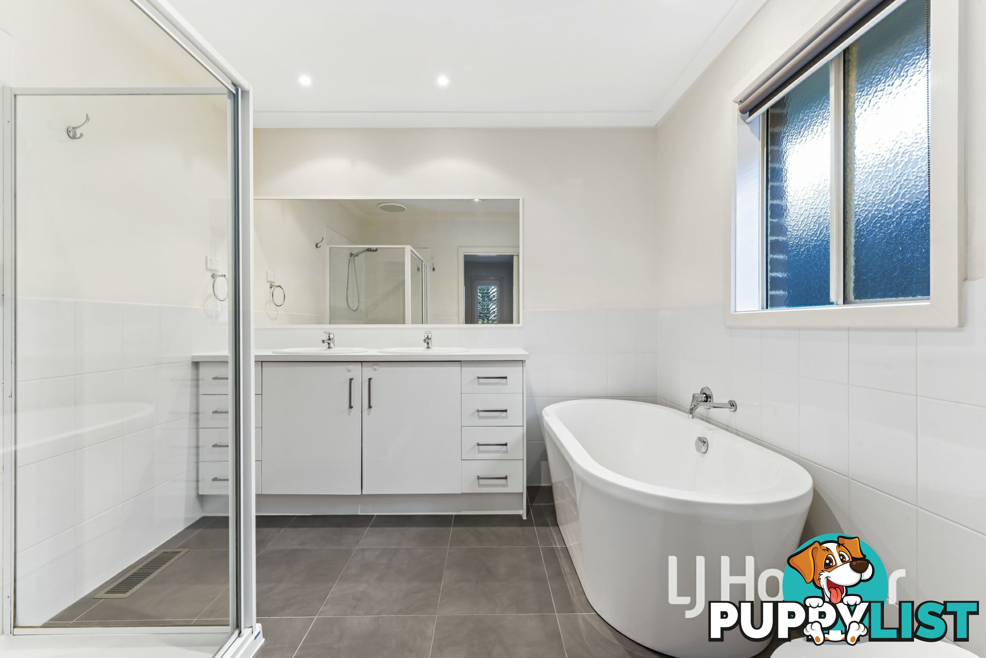 13 Silver Gum Drive PAKENHAM VIC 3810