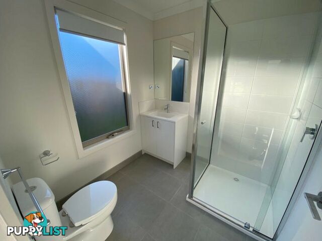 12 Manchester Circuit LONGWARRY VIC 3816