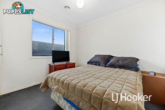 12/34 Sir Thomas Drive PAKENHAM VIC 3810