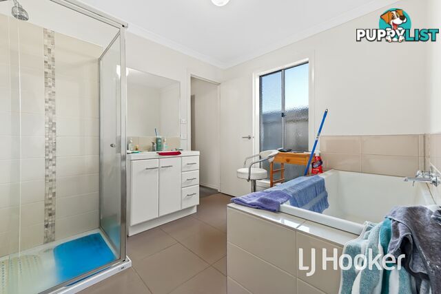 12/34 Sir Thomas Drive PAKENHAM VIC 3810