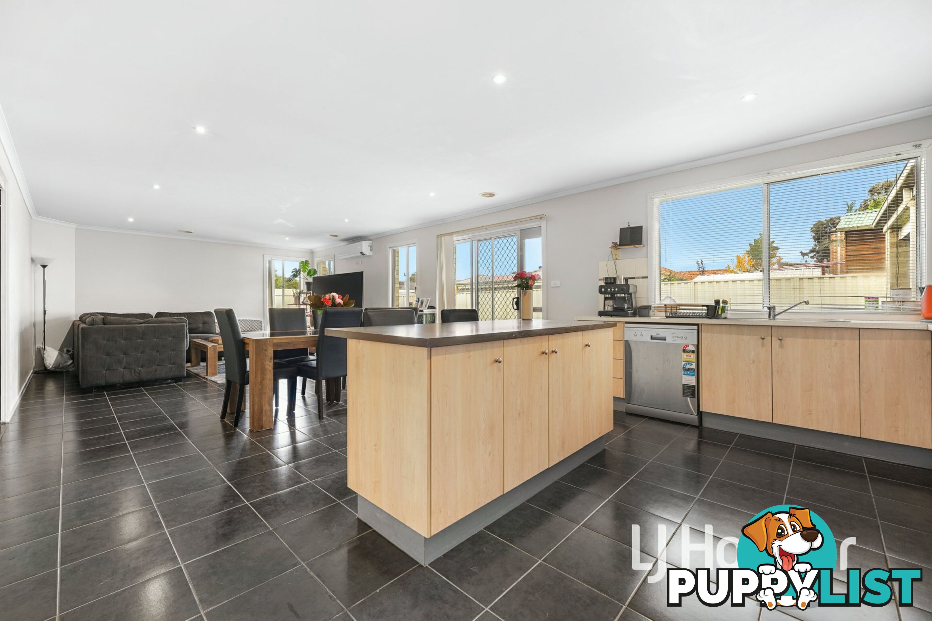 14 Jacaranda Way PAKENHAM VIC 3810