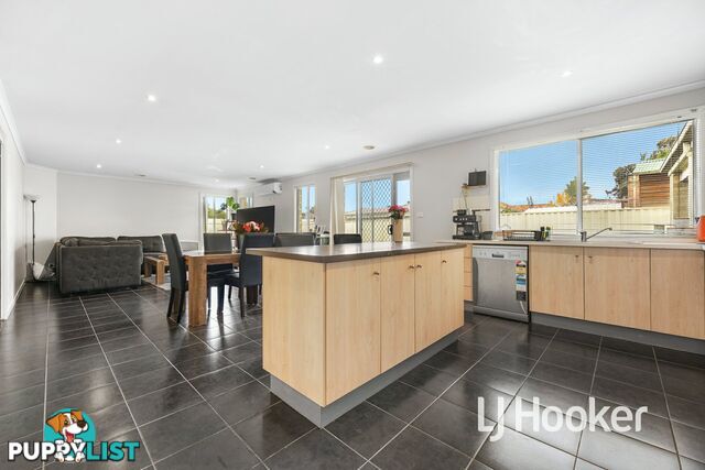 14 Jacaranda Way PAKENHAM VIC 3810