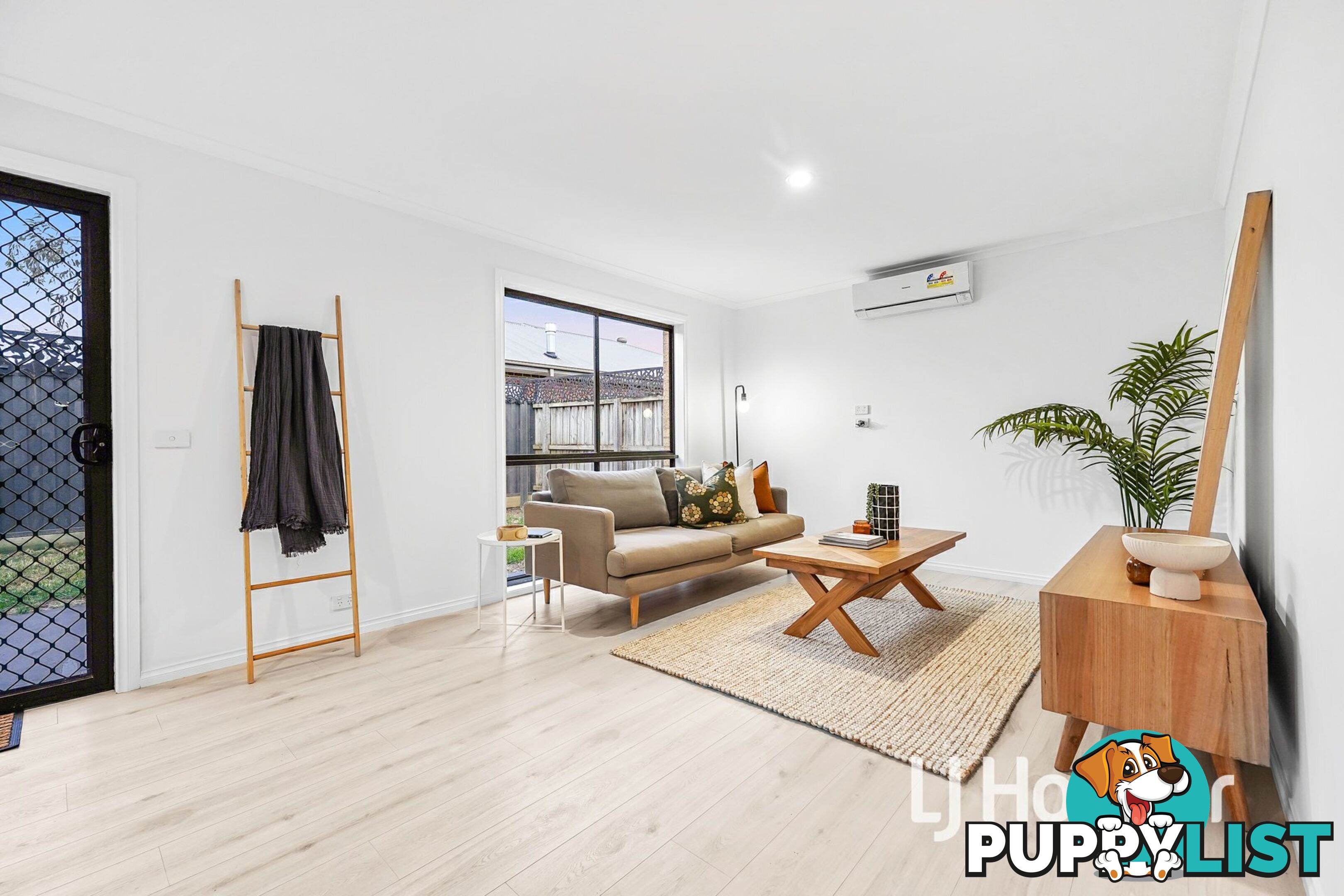 16/7 Syme Road PAKENHAM VIC 3810