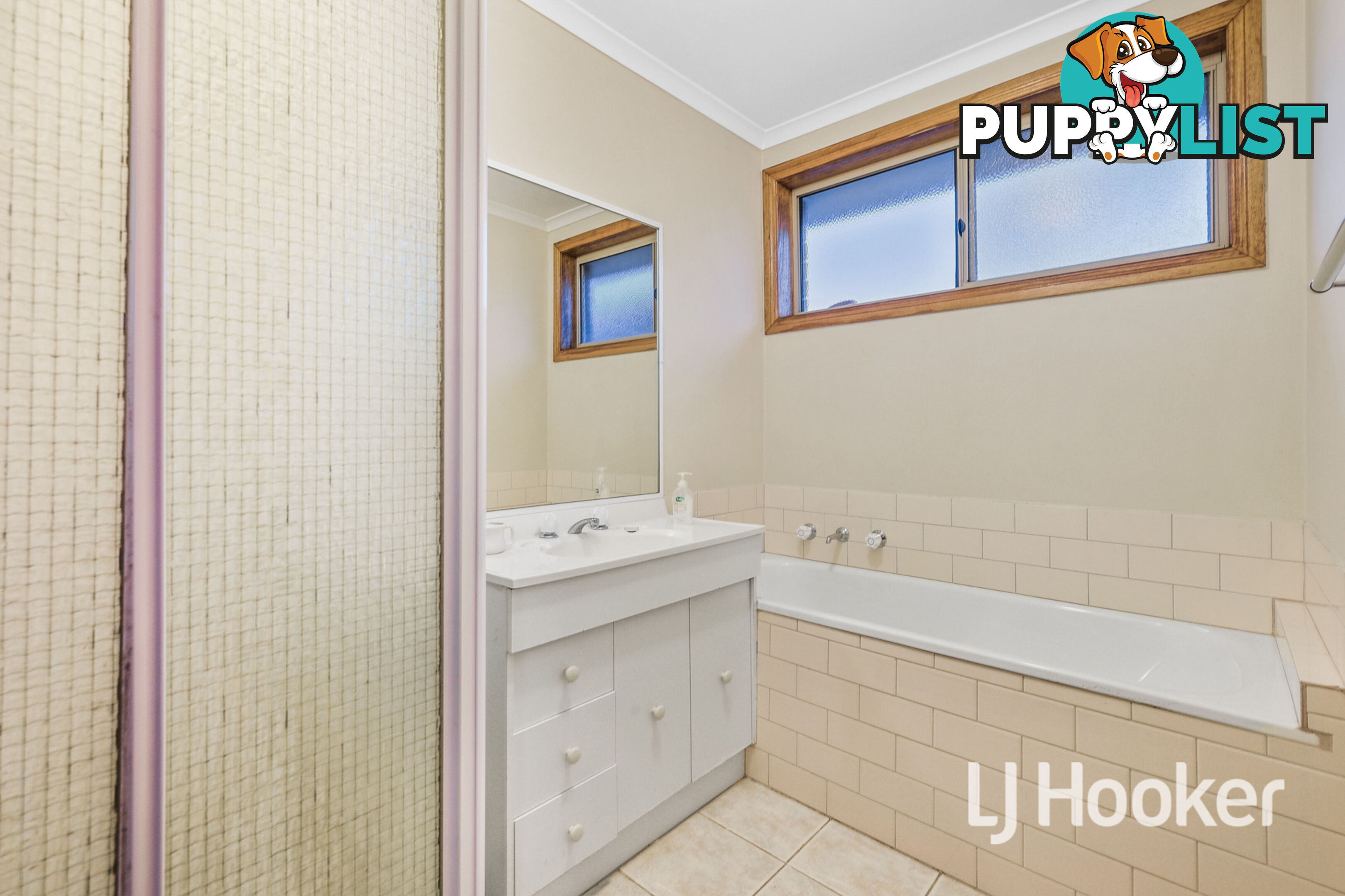 1 Mark Place PAKENHAM VIC 3810