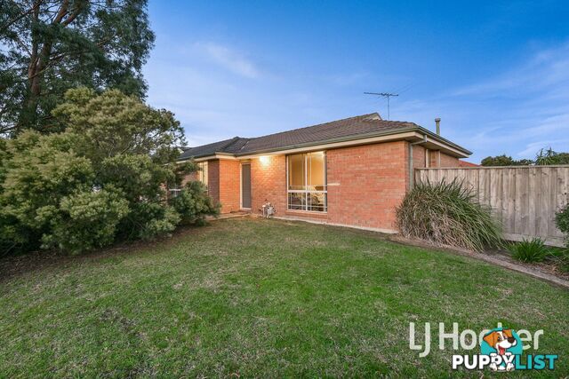 1 Mark Place PAKENHAM VIC 3810