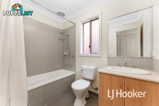 2/27 Silver Gum  Drive PAKENHAM VIC 3810