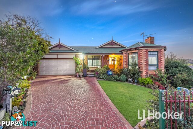 28 McGill Court PAKENHAM VIC 3810