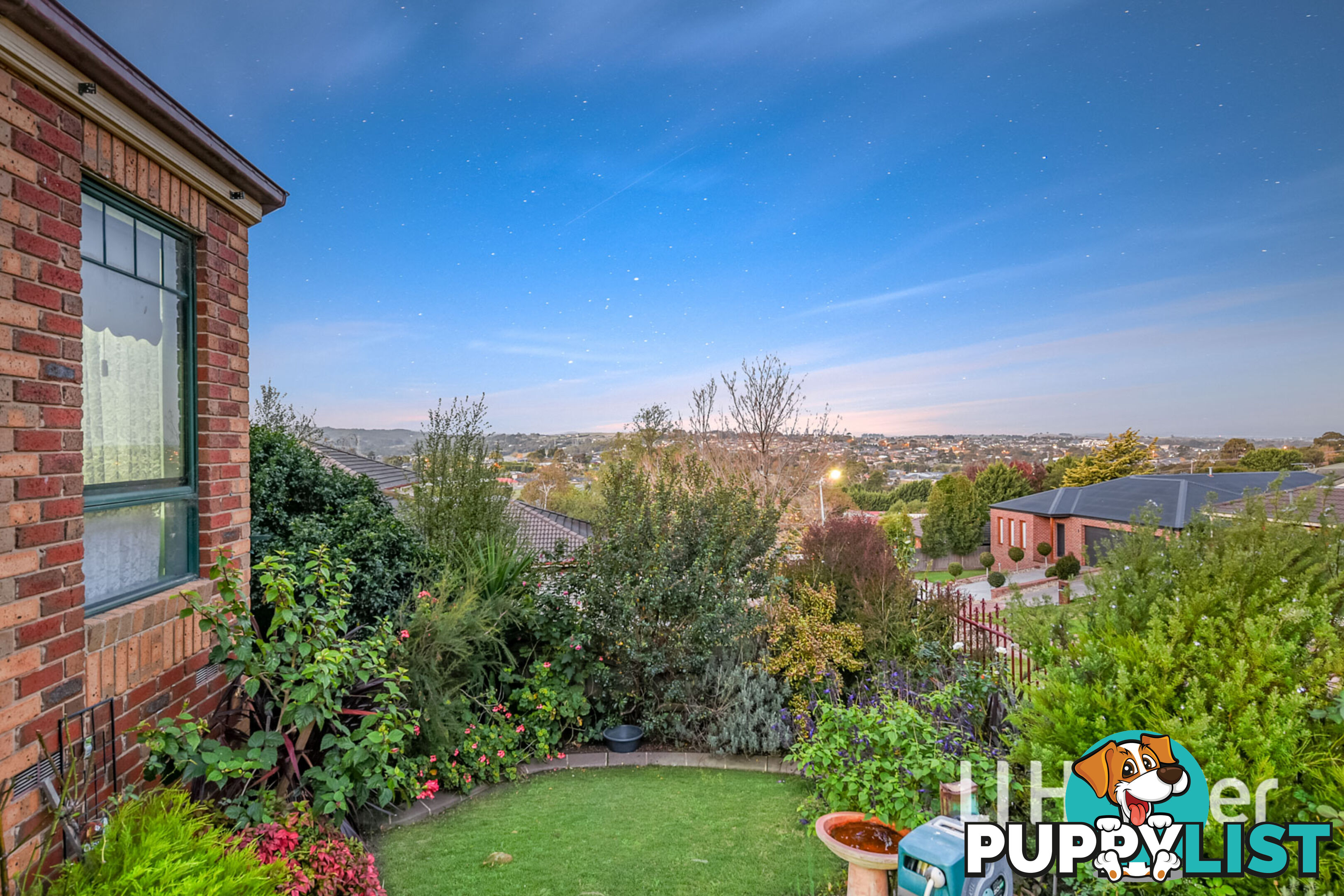 28 McGill Court PAKENHAM VIC 3810