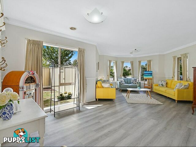 9 Iris Place PAKENHAM VIC 3810
