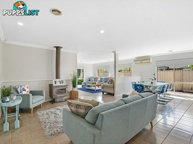 9 Iris Place PAKENHAM VIC 3810