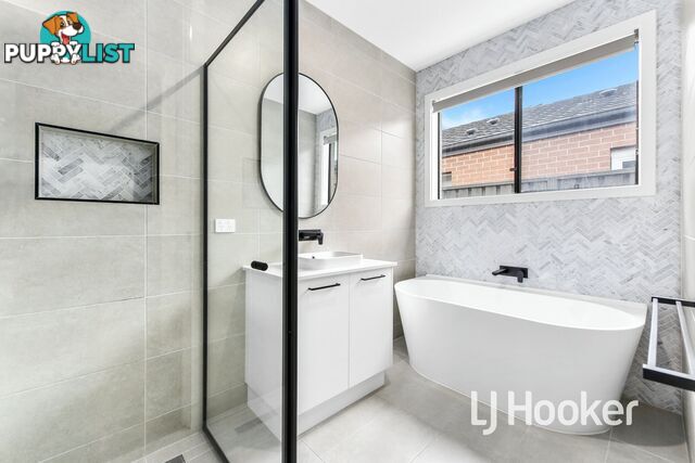 42 Dalhalla Circuit CLYDE NORTH VIC 3978