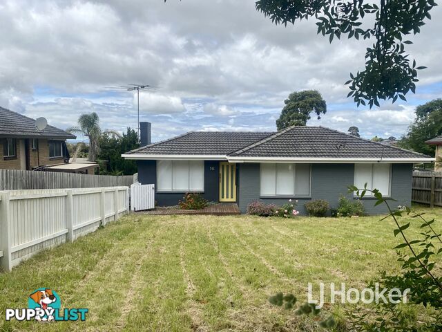 16 Gardenia Street PAKENHAM VIC 3810