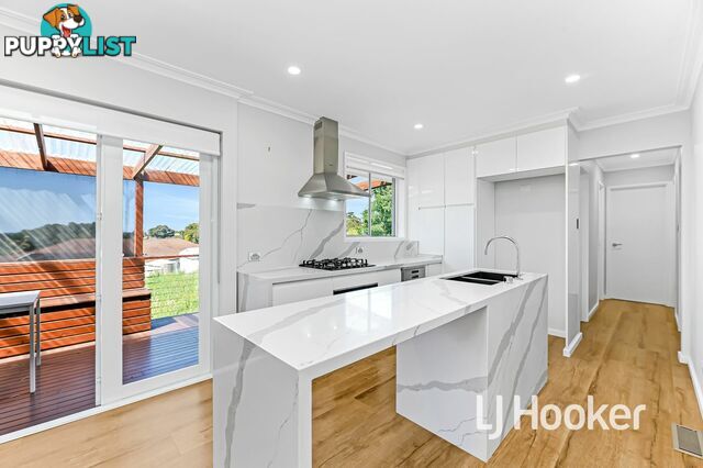 16 Gardenia Street PAKENHAM VIC 3810