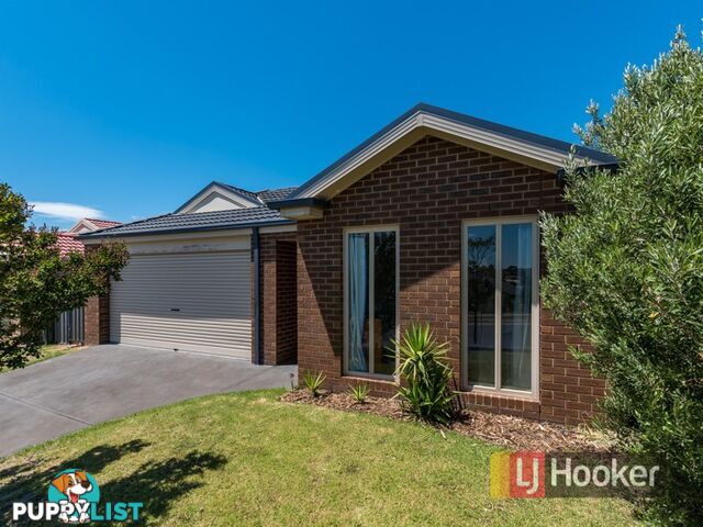 11 Caspian Chase PAKENHAM VIC 3810