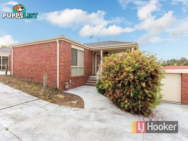 2/5 Glenda court PAKENHAM VIC 3810