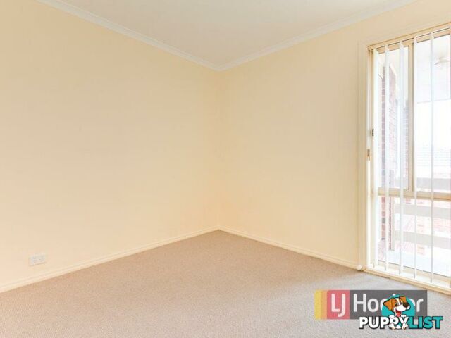 2/5 Glenda court PAKENHAM VIC 3810