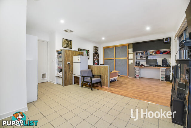 24 Kilburn Place PAKENHAM VIC 3810