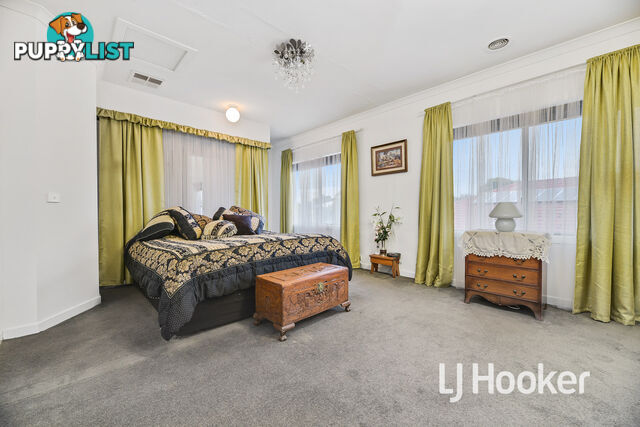 24 Kilburn Place PAKENHAM VIC 3810