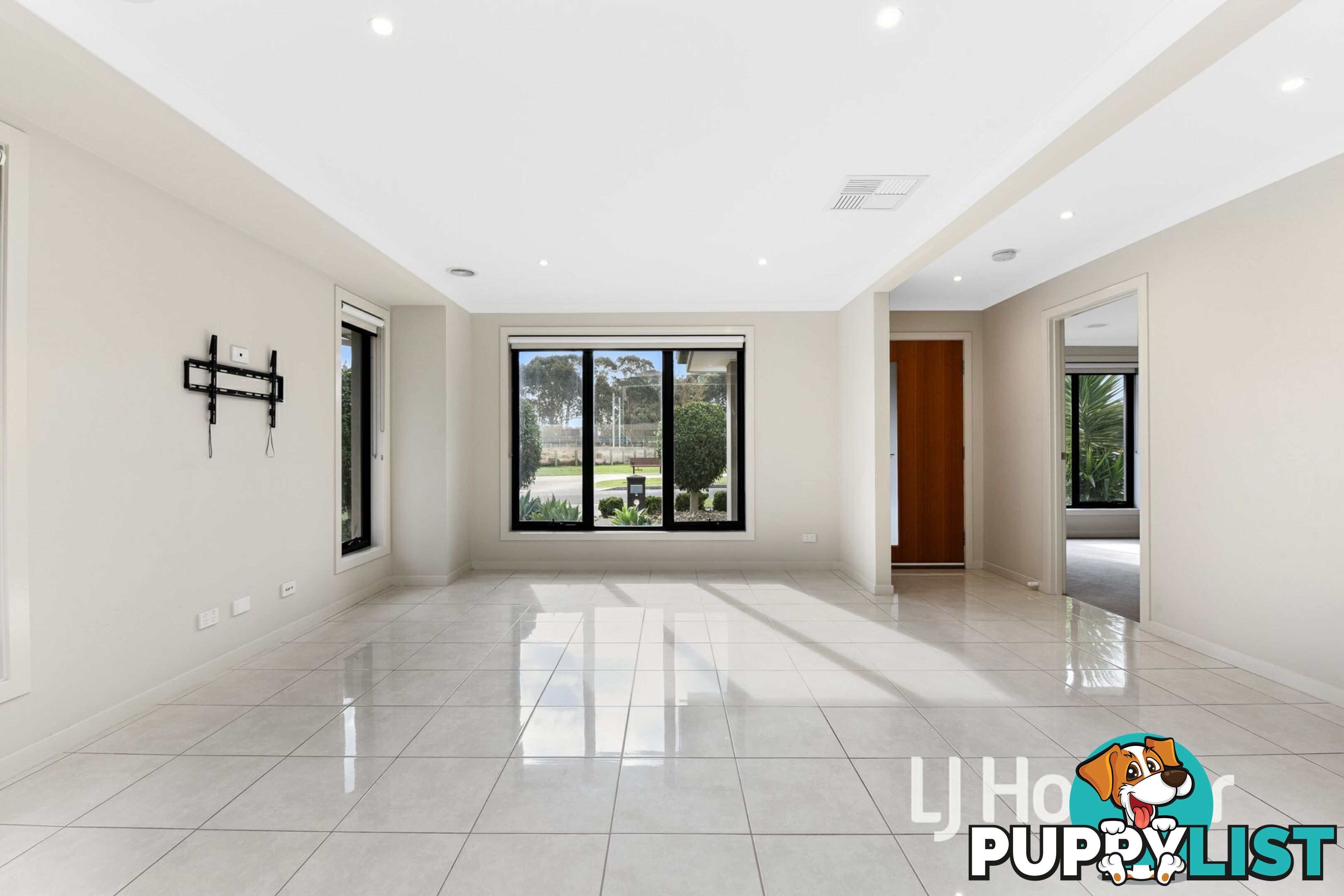 17 Honeydew Street OFFICER VIC 3809
