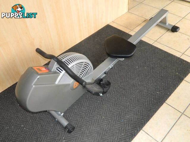 Achieve Free Stroke Rower / Rowing Machine