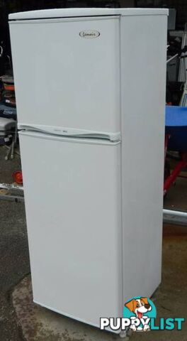 Lemair RDM-215FF 215L Fridge / Freezer