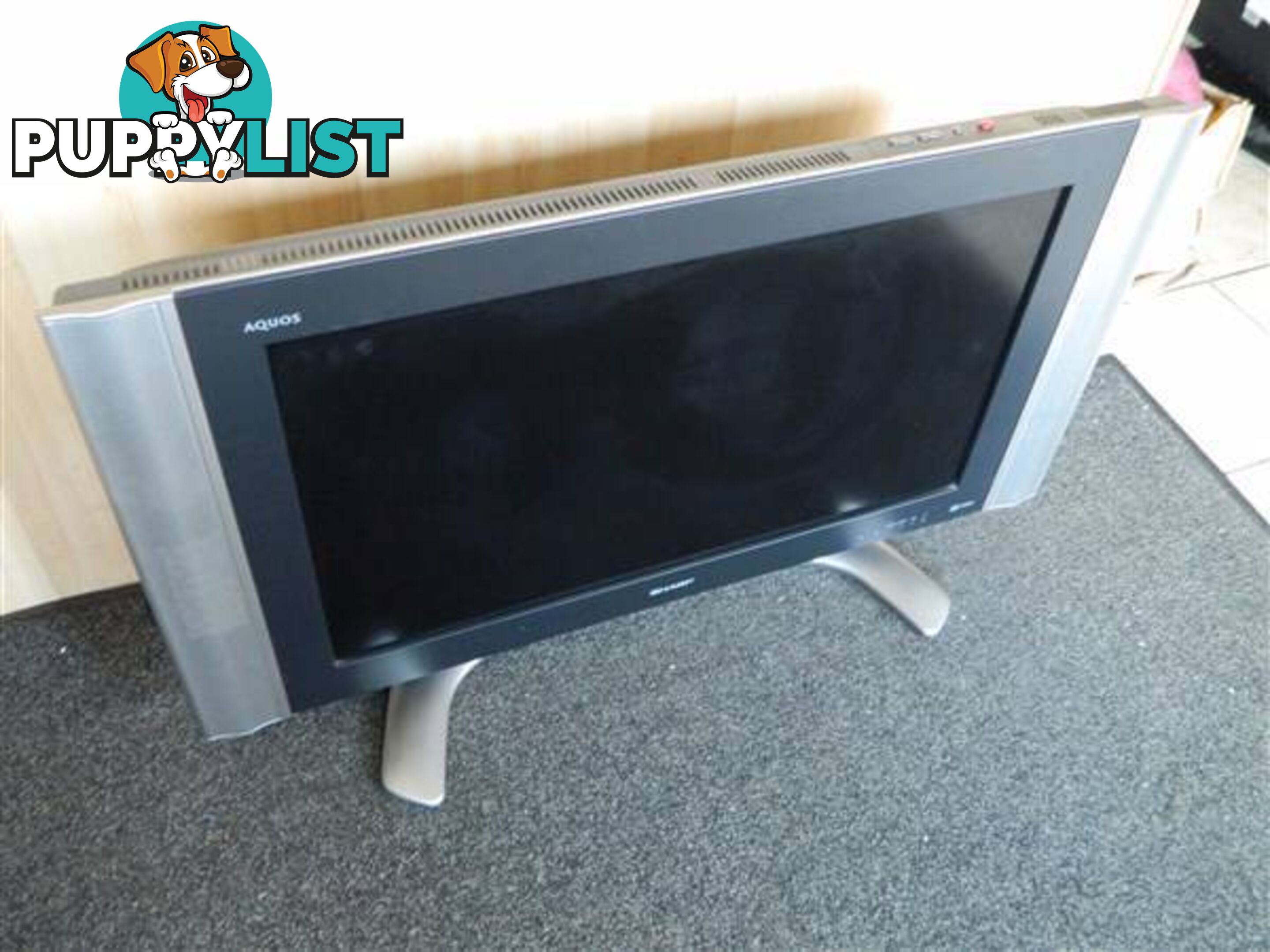 Sharp 32" LCD TV - LC32BD6X - no remote