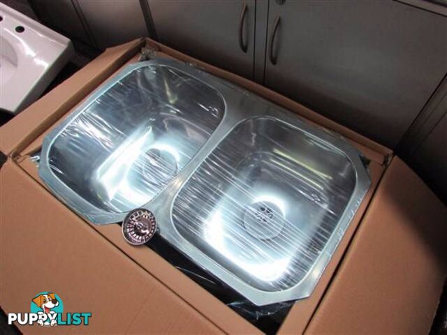 Brand New In Box Undermount Stainless Steel Double Bowl Sink !!!