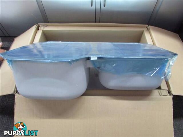 Brand New In Box Undermount Stainless Steel Double Bowl Sink !!!