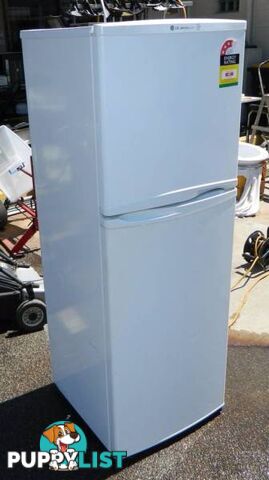 Modern LG 234L Fridge Freezer, GN-234SQA