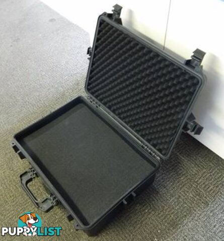 Sturdy Travel Hardcase with inner padding foam !!!