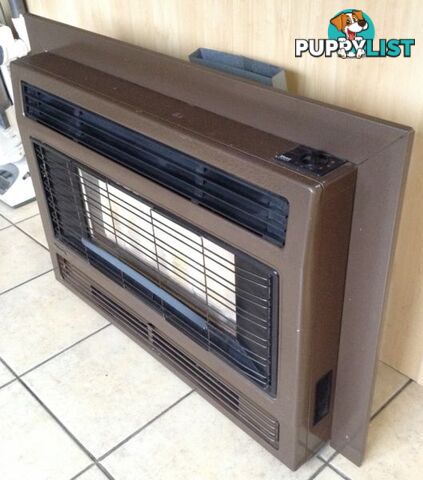 Rinnai 2001 Brown Natural Gas Space Heater with Flared Surround