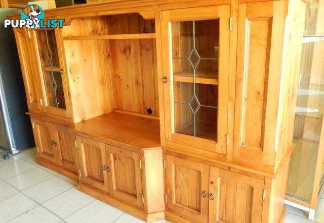 WOODEN TV CABINET ENTERTAINMENT UNIT GLASS DOORS DVD RACKS SHELF