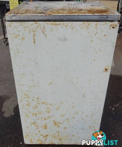 GE General Electric 190L Vertical Fridge Freezer