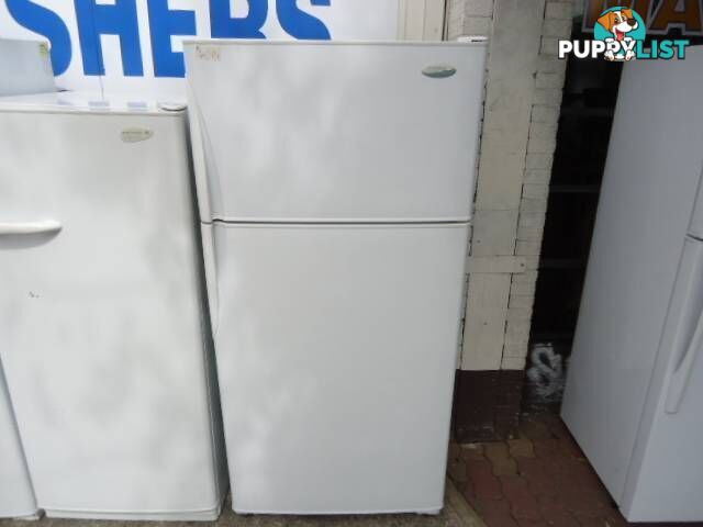 HUGE WESTINGHOUSE FREESTYLE 521LT FRIDGE/FREEZER