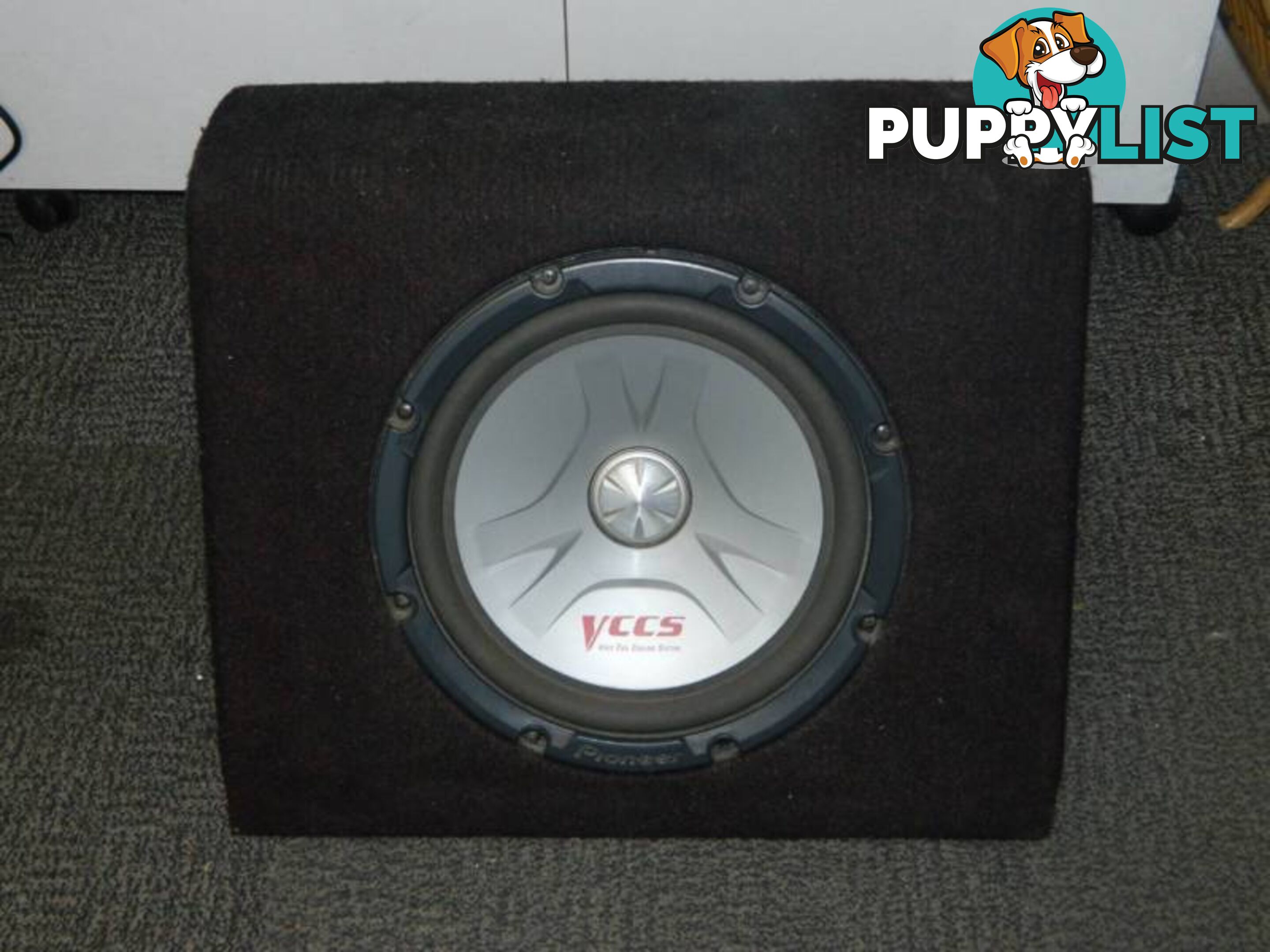 12" Pioneer Sub woofer in Pioneer Box !!!