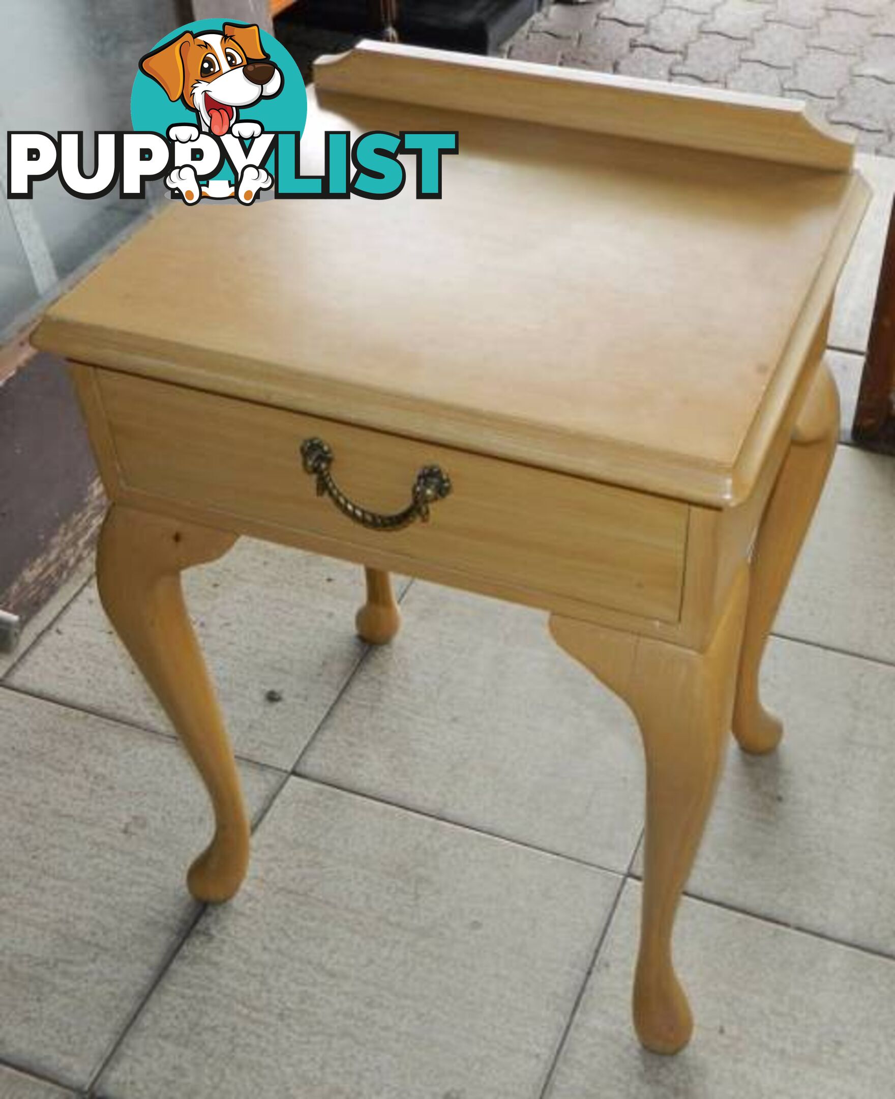 Retro, Vintage Cabriole Legged Hallway Table / Bedside table