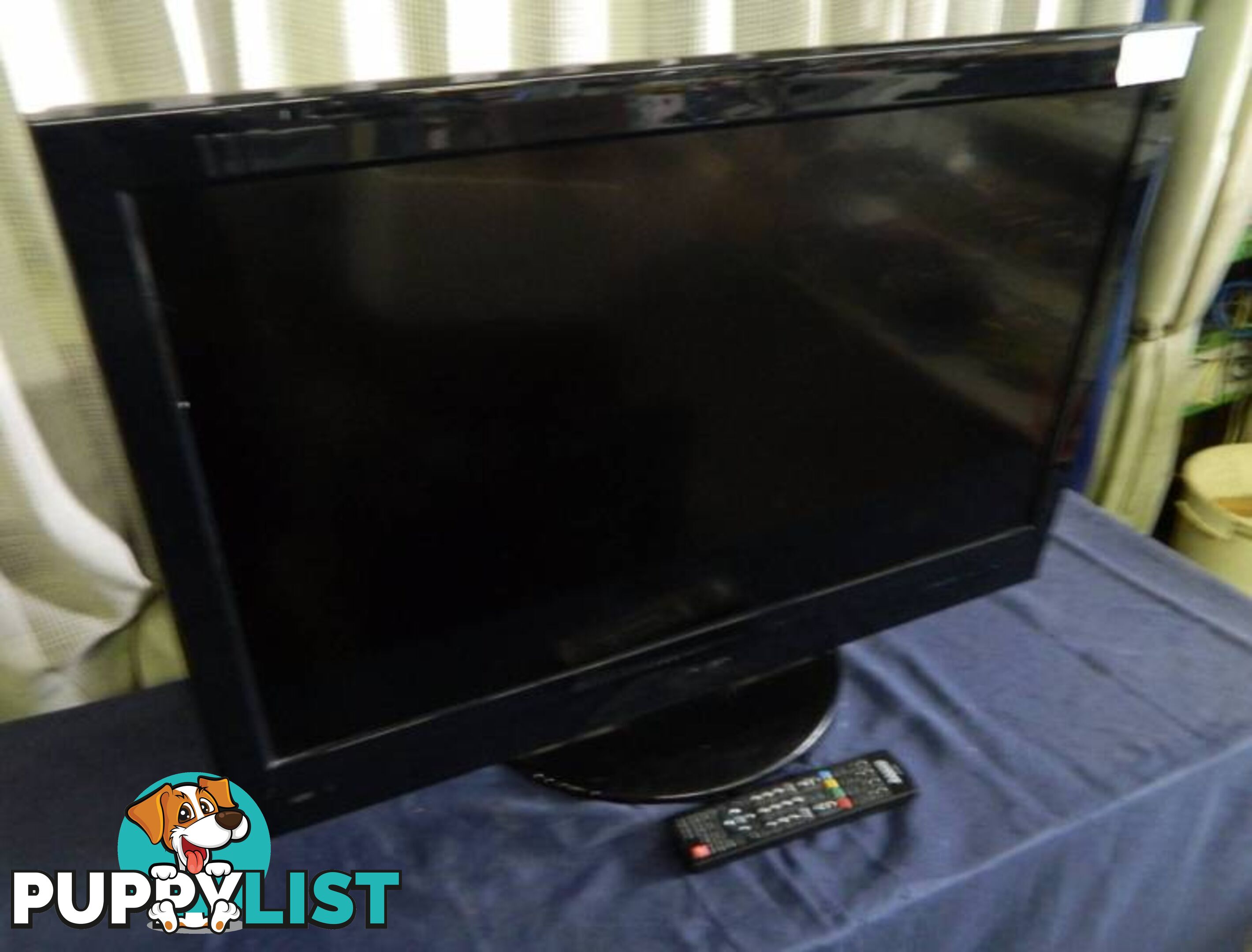 Sanyo 32" LCD TV with Remote