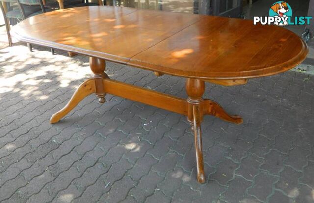 Solid Wood Extendable Dining Table !!!