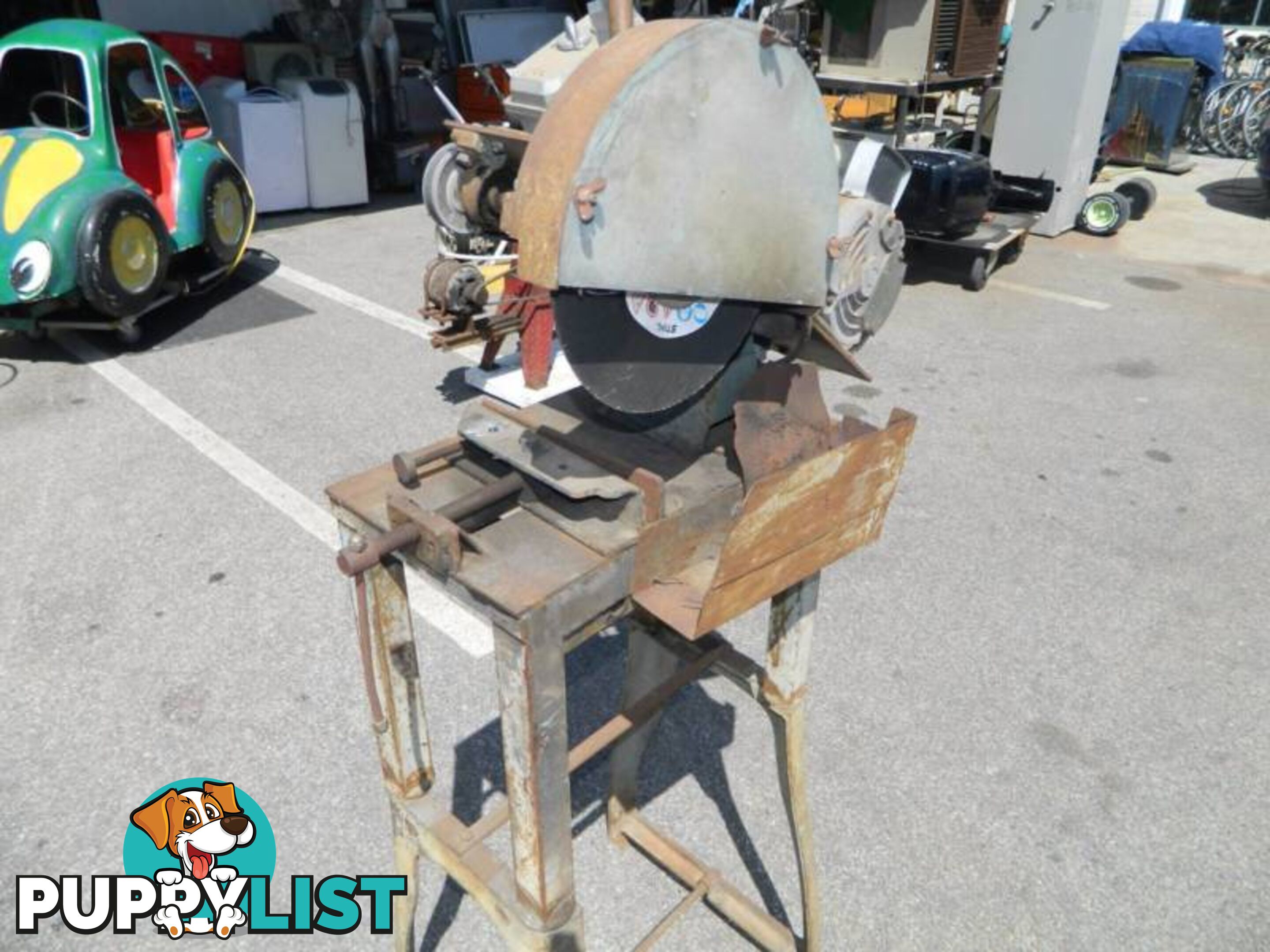 Powerful 1.5HP Drop Saw with sturdy metal base