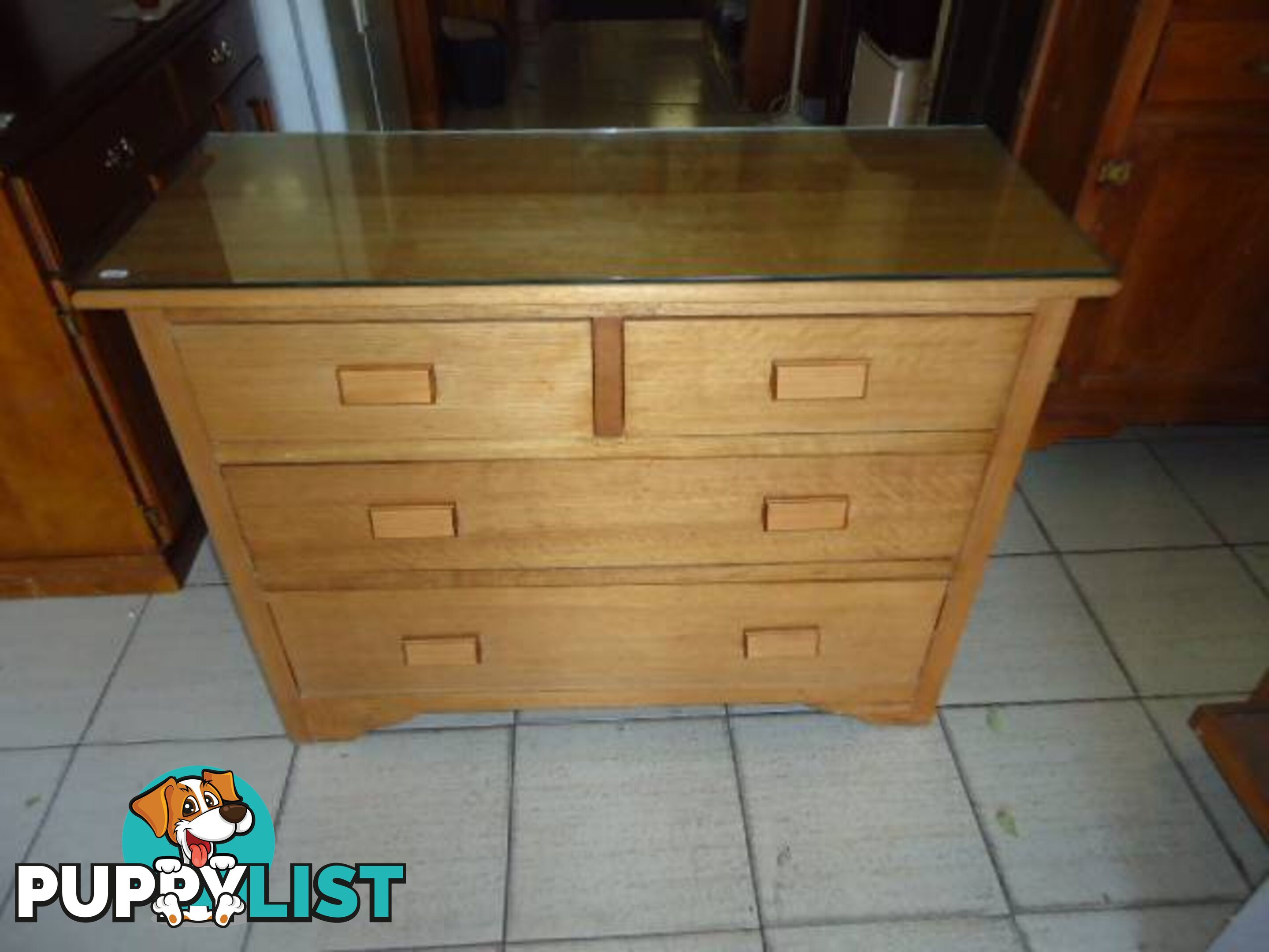 SOLID WOOD CHEST OF DRAWERS with GLASS COVER. GREAT CONDITION