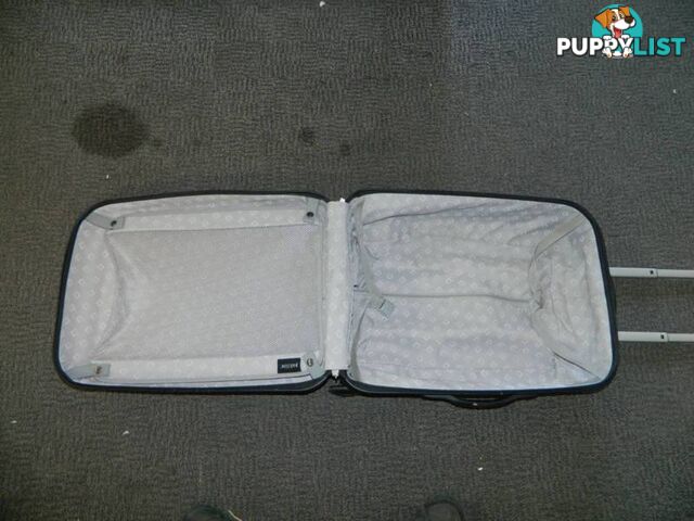 Paklite Hardcase travel Suitcase with pull handle !!!