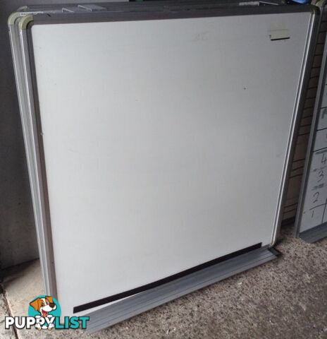 90x90 Whiteboard Excellent Condition