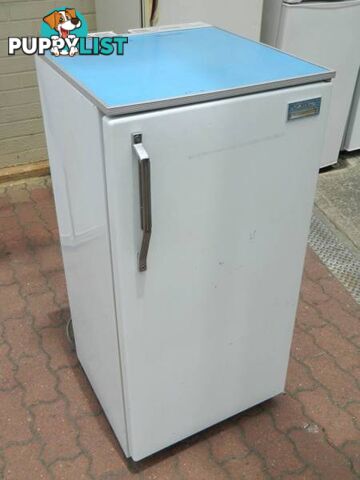 140L Sanyo Upright Freezer!!!