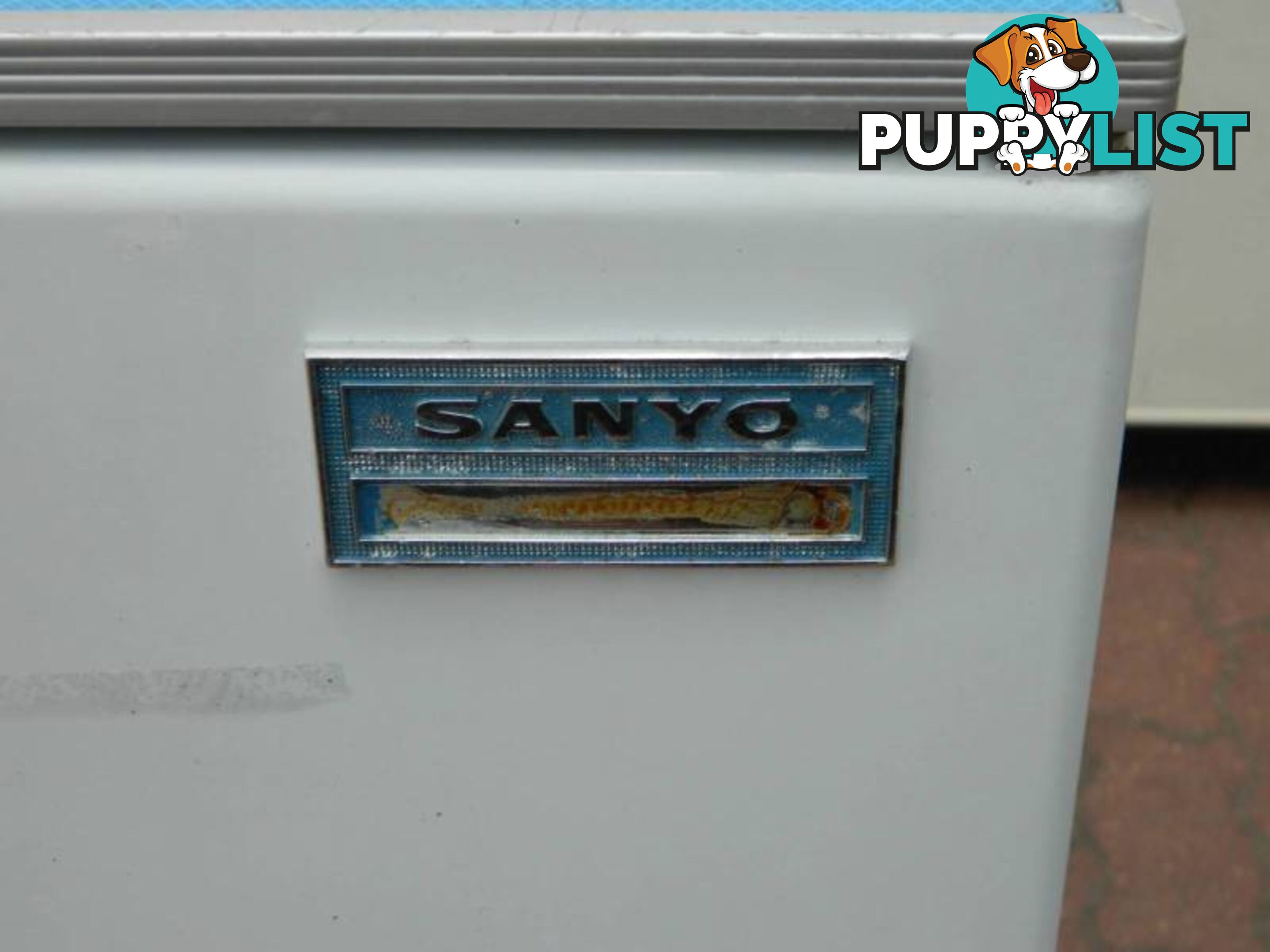 140L Sanyo Upright Freezer!!!