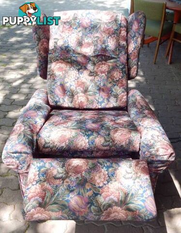 ELECTRIC RECLINER ARMCHAIR STAND ASSIST FLORAL