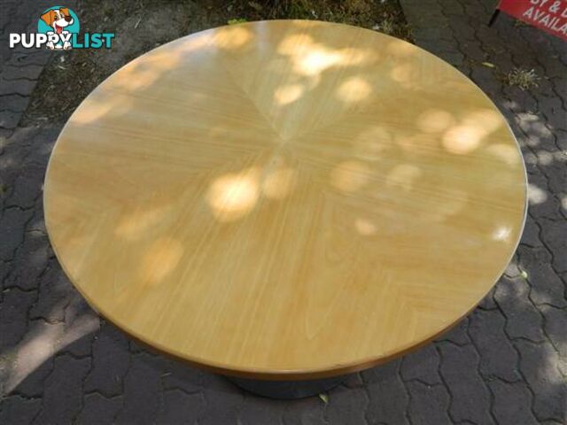 Solid Wooden 900mm Round Cafe Table with Metal Stand !!!